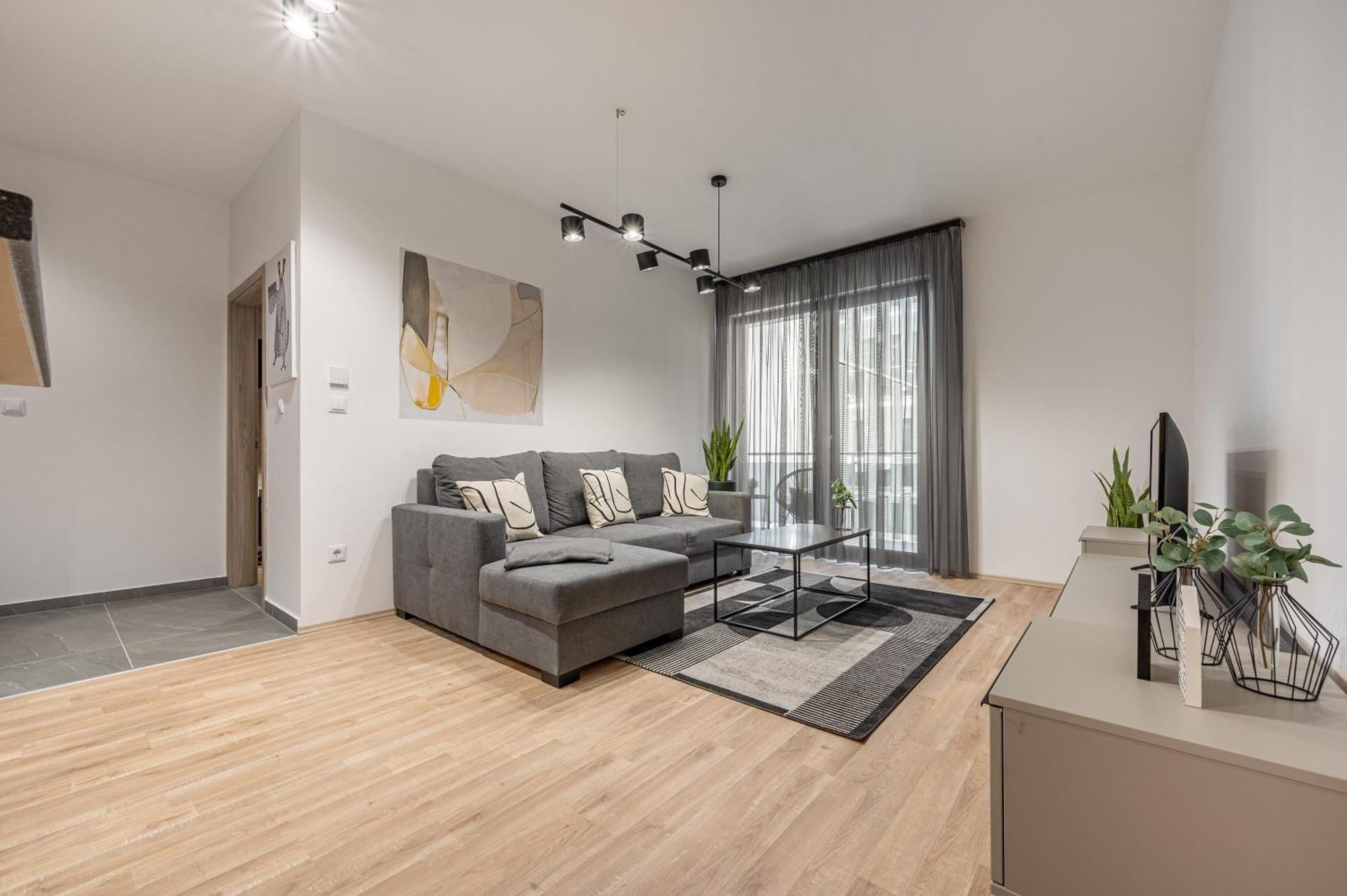 Condo With Balcony @ Downtown Budapest Exterior photo